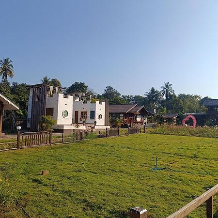 ม่วนใจ๋ปันสุข โฮมสเตย์แอนคาเฟ่ Muanjai Punsuk Homestay And Cafe Chom Thong Exterior photo